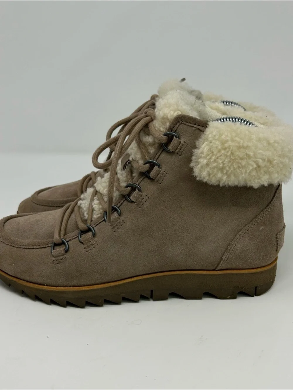 Sorel Harlow Lace Cozy Bootie Womens Taupe Brown Sherpa Lined Ankle Boots Size 7